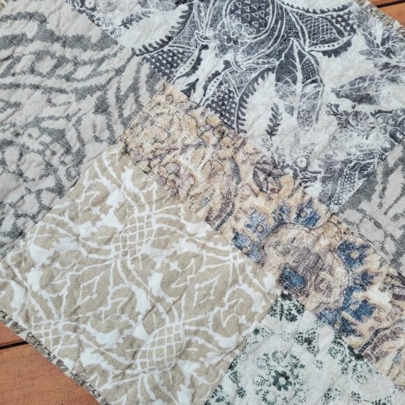 3 Pottery Barn Tessa Patchwork Shams Standard Quilted Classic HTF Rare Home EUC - Picture 2 of 8